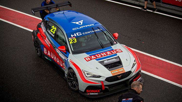 CUPRA TCR Racer
