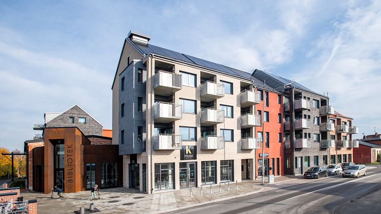 I kvarteret Kryptan har LKF berikat Södra Sandby med bland annat 50 nya lägenheter med hyresrätt samt lokal för ett helt nytt bibliotek till byn – mitt i centrum. Foto: Klas Andersson