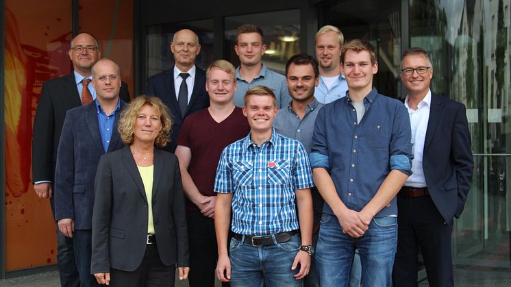 Westfalen Weser Netz bildet Netzmonteure aus: Fünf Fachexperten für den Kreis Paderborn absolvieren Fortbildung erfolgreich