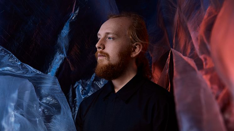 13-Niklas_Paschburg_by_Natalia_Luzenko