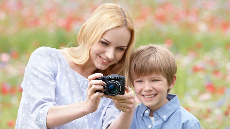 PowerShot SX400 IS Lifestyle 2