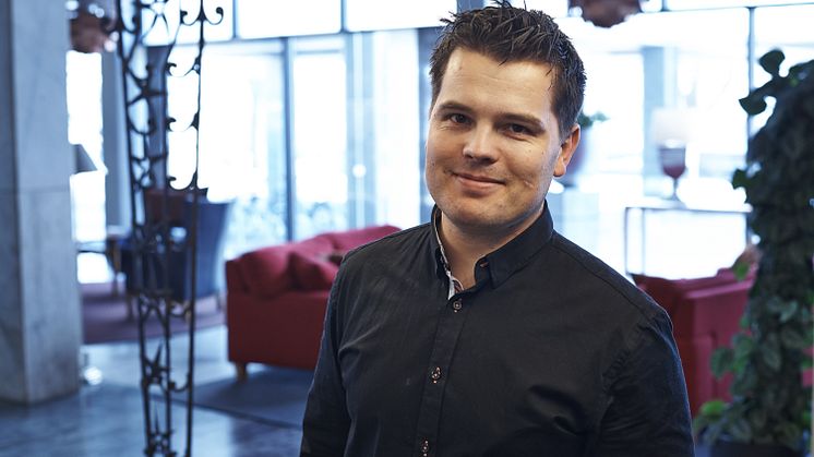 – Vi är definitivt på väg åt rätt håll, men det finns fortfarande mycket kvar att göra, säger Daniel Johannsson, hållbarhetsstrateg i Härnösands kommun.  Foto: Per-Anders Sjöquist