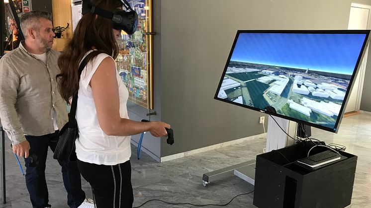 I Stadshuset kan du testa förslaget till översiktsplanen för Nyhamnen i virtual reality, foto Stadsbyggnadskontoret 