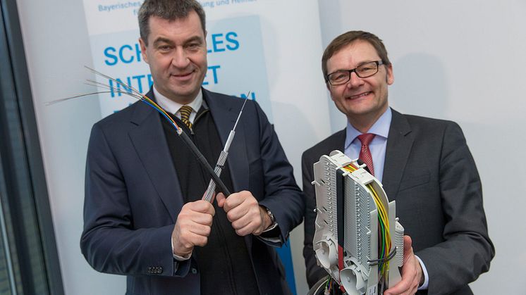 Bayernwerk startet Initiative zum Breitbandausbau in Bayern -  Energieunternehmen bringt eigene Breitbandinfrastruktur in Kooperationen mit Breitbandanbietern ein