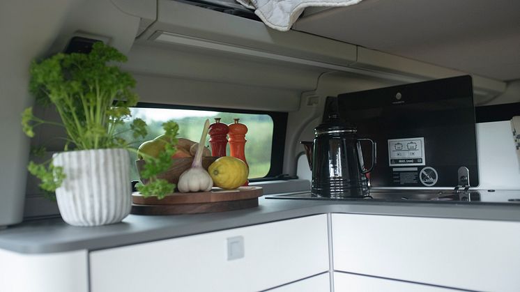 2023_FORD_Transit_Custom_Nugget_09