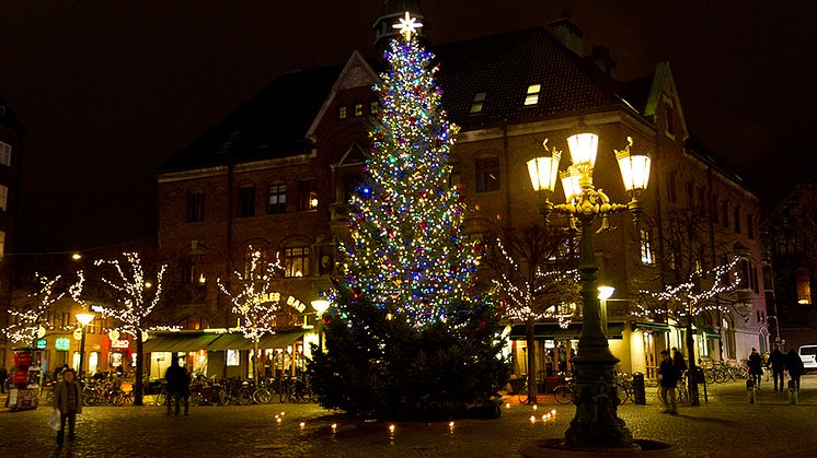 Traditionsenlig julinblåsning i Stadshallen