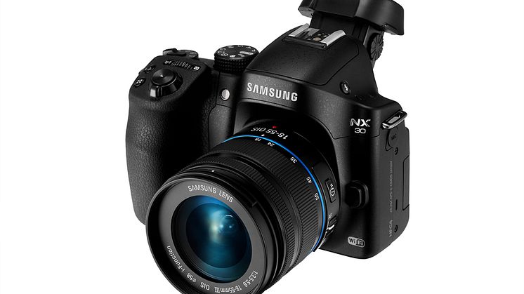 NX30 and 18-55mm 3.jpg
