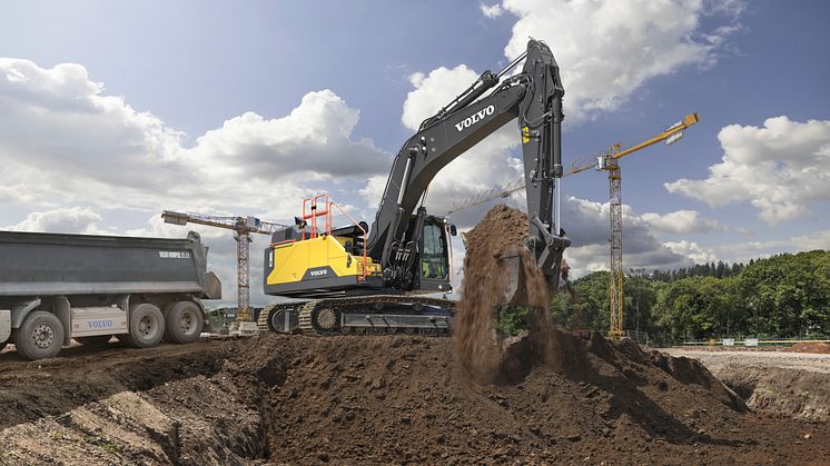 Volvo EC380E Hybrid - i arbete