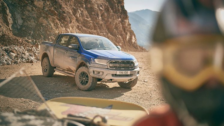 ​Ford Ranger Raptor är byggd för att klara av alla tänkbara väg- och väderförhållanden.