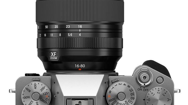 X-T5_top_XF16-80_silver