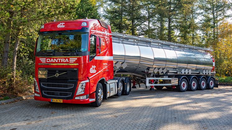 Tanktransportørspecialisterne Dantra Group  har fortsat fremgang og har udvidet vognparken med 20 nye lastbiler. Foto: Dantra Group.