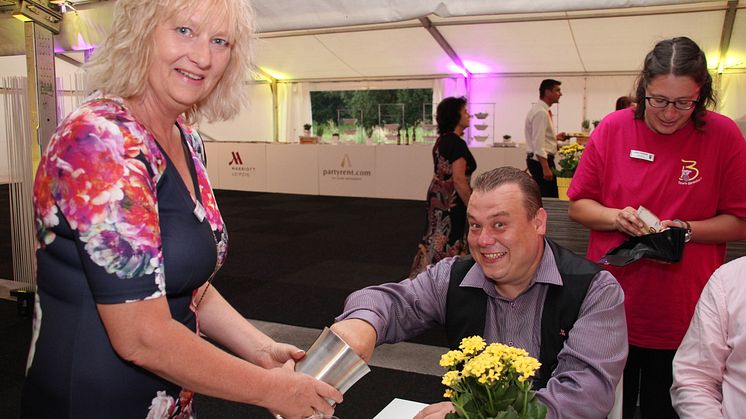 Benefiz-Veranstaltung: 3. Bärenherz Sommernacht bringt  19.000 Euro für Kinderhospiz (Impressionen)