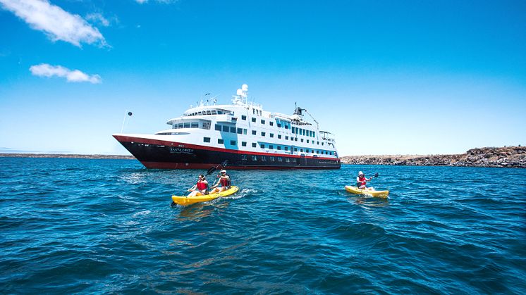 Santa Cruz II-Metropolitan Touring_  Hurtigruten Expeditions