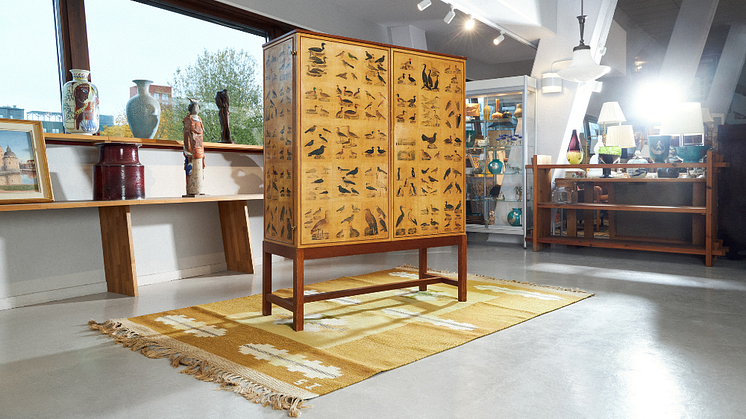 Josef Frank's unique bird cabinet - now up for auction at Crafoord Auctions Stockholm
