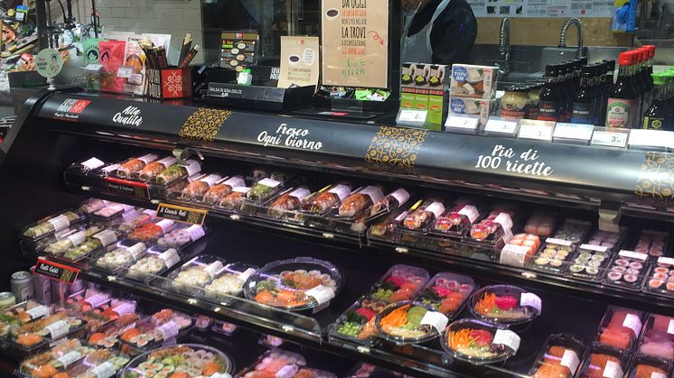 Sushi har blitt "den nye pizzaen i Italia. 