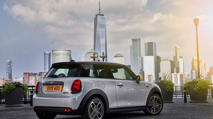 MINI Cooper SE, kuva 2