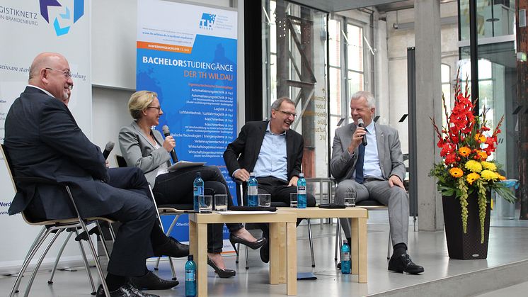 Podiumsdiskussion „Zukunftsbranche Luftverkehr am Standort Berlin Brandenburg“ am 15. Oktober 2016 an der Technischen Hochschule Wildau
