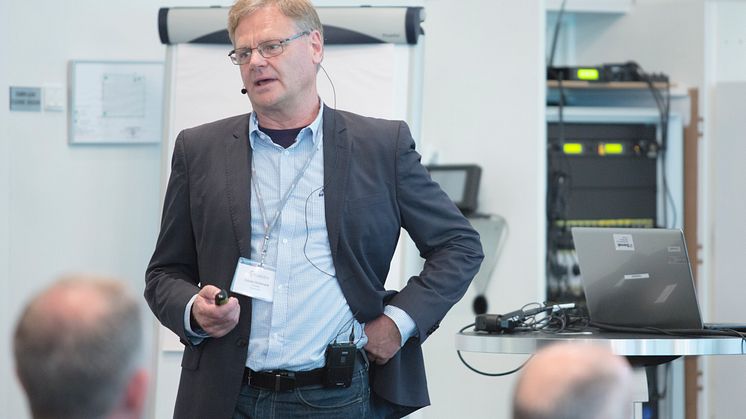 Lindab's R&D Manager for indoor climate solutions, professor Göran Hultmark, led an interactive workshop where Lindab's Pascal and Solus systems were discussed.