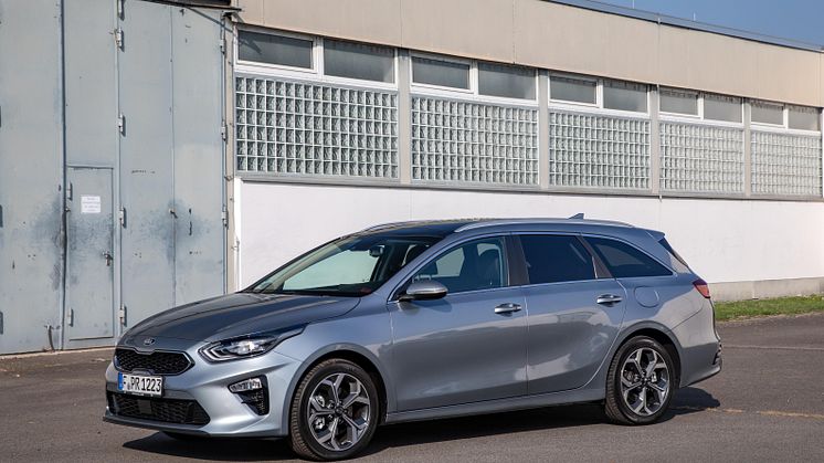 Kia_Ceed_Sportswagon_MJ19_Static_01