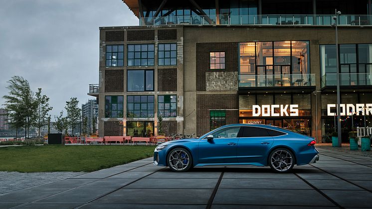 Audi RS 7 Sportback performance (Ascariblå mat)