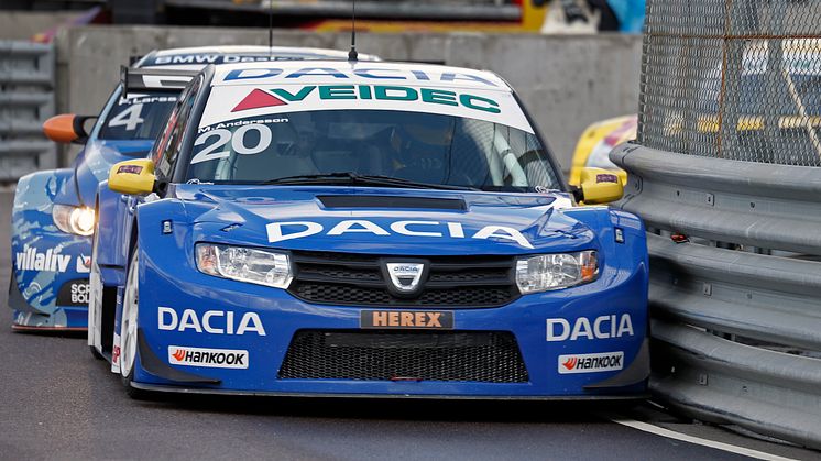 Årsbästa av Dacia Dealer Team