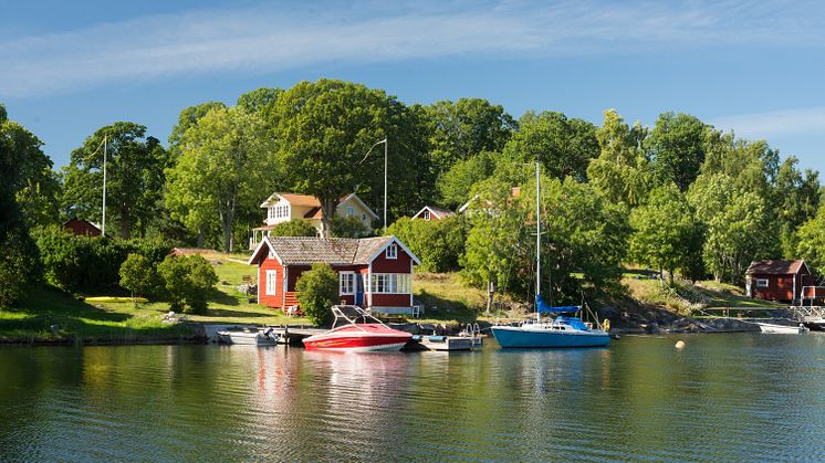 Efter pandemi och slopade reserestriktioner: Småbarnsfamiljer fortsatt sugna på fritidshus i Sverige