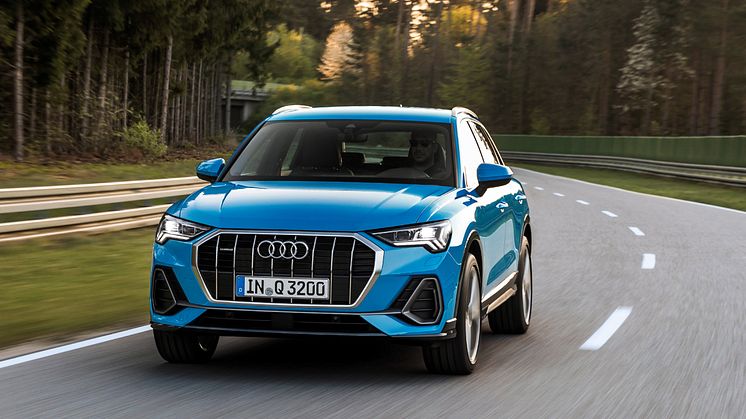 Audi Q3 (turboblå) dynamisk forfra