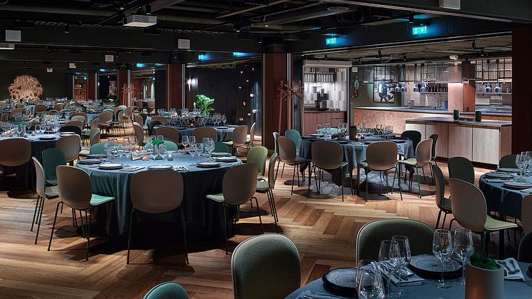 Idag öppnar Downtown Camper dörrarna till Roots, Stockholms nya event- och möteslokal med intilliggande café på Drottninggatan i centrala Stockholm. Efter sina två första succéår utökar man sin kapacitet med ytterligare ett helt våningsplan. 