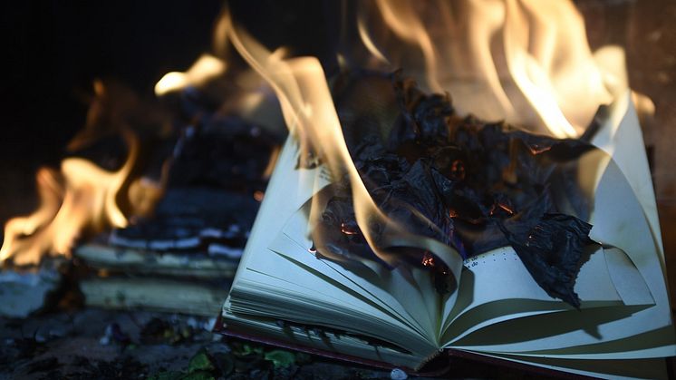 book-4373283_1280