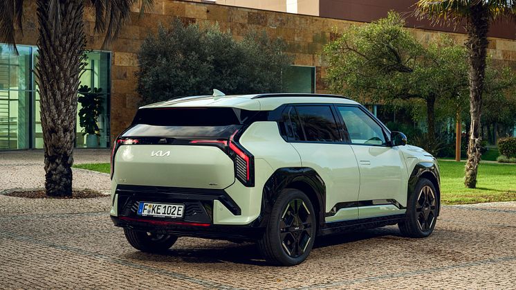 kia-ev3-gtline-aventurine-green-static-hires-004.jpg