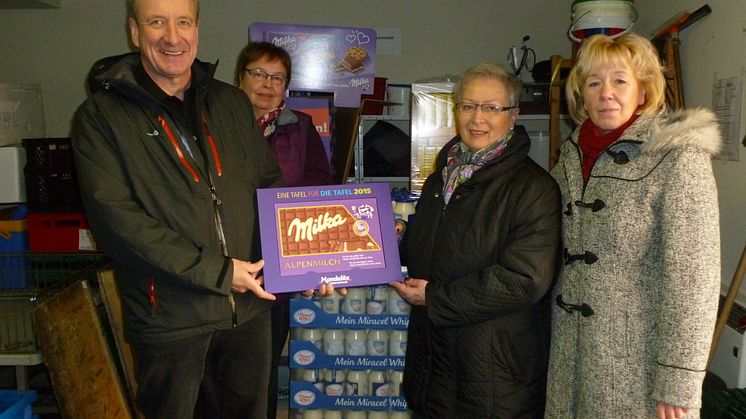 „Eine Tafel für die Tafel“ – Mondelez Deutschland überreicht Weihnachtsspende an Walsroder Tafel