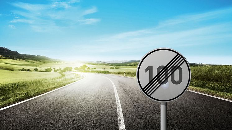 Das Emsland zündet den Internet-Turbo. Mit dem Wechsel in das Glasfasernetz beschleunigen viele Haushalte auf rasante Download-Geschwindigkeiten bis in den Gigabitbereich. 
