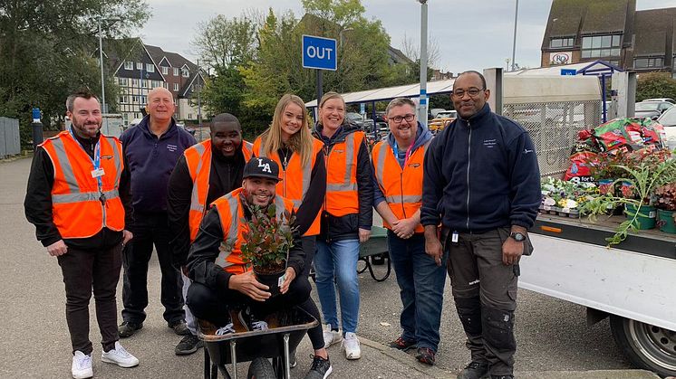 Govia Thameslink Railway colleagues spruced up Potters Bar station with floral displays. MORE IMAGES AVAILABLE TO DOWNLOAD BELOW.