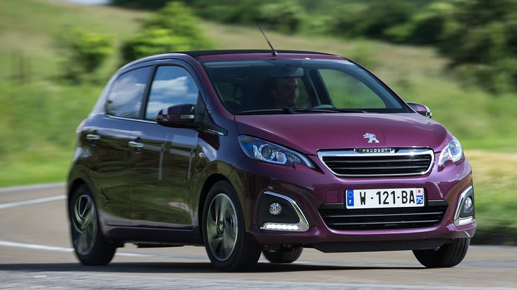 Peugeot 108 RedPurple_01