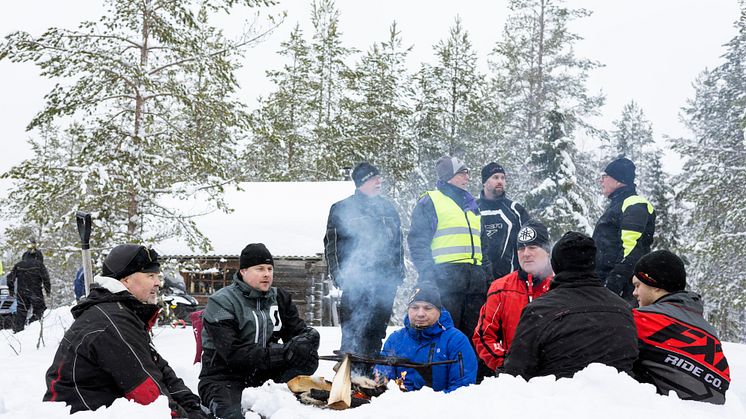 Skoterklubben med eldsjälar som gärna sladdar efter