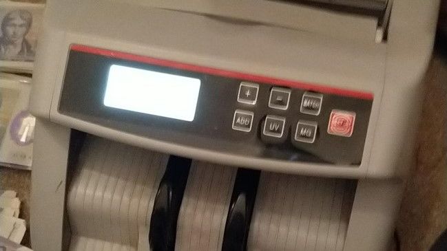 Cash counting machine (1).jpg