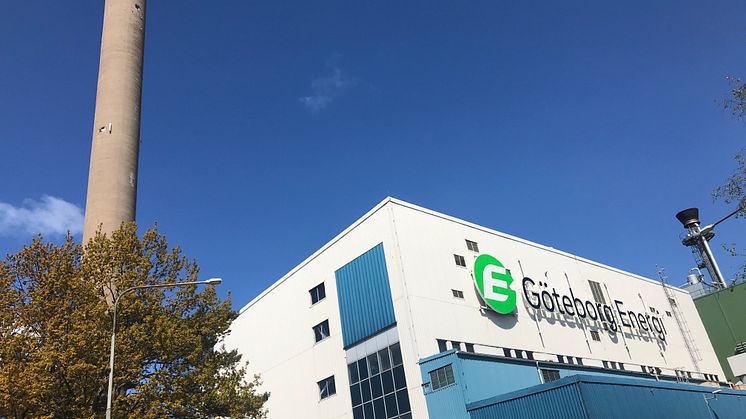 Rya Hetvattencentral får en ny modern pannan som eldas med biobränsle.