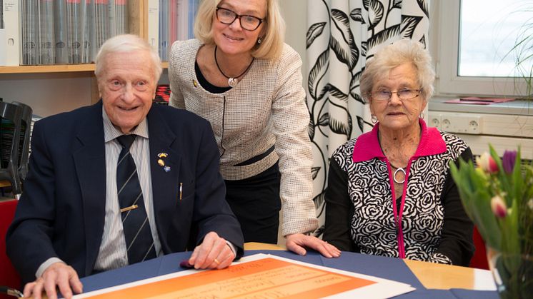 Pigg 97-åring delade ut stipendium