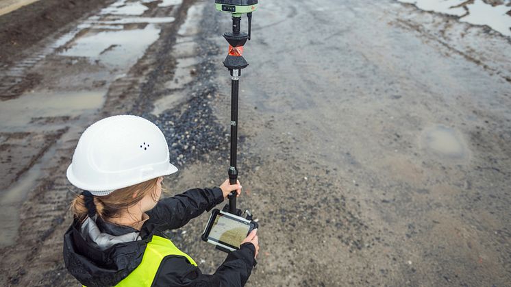 Leica GS05_SmartPole_LTE_CS30_application_image.jpg