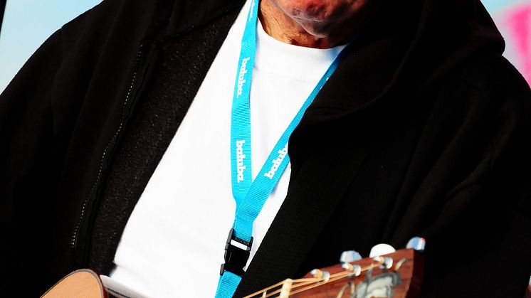 Mikael_Wiehe_Sommarkrysset_2012_By_Daniel_Åhs_Karlsson.jpg