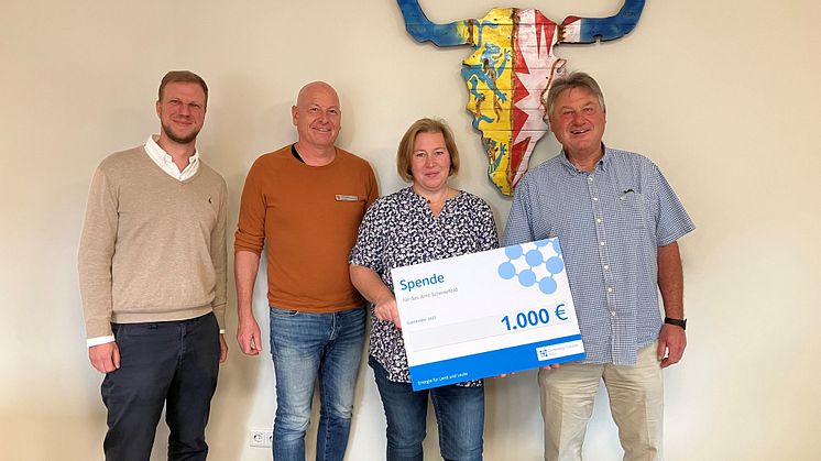 Von links nach rechts:  Marten Hussels, Kommunalmanager / Andreas Faust, Amtsdirektor Amt Schenefeld / Vanessa Thee, Betriebsrat SH Netz / Norbert Graf, Amtsvorsteher Amt Schenefeld