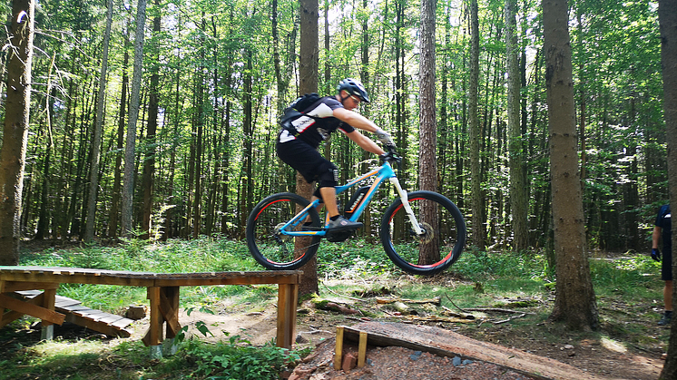 Bike, BBQ und Branchentalk: Im September zieht es Zimmerer, Dachdecker, Klempner, Bauingenieure und MTB-Enthusiasten nach Willingen zum MTB-Adventure 2020. 