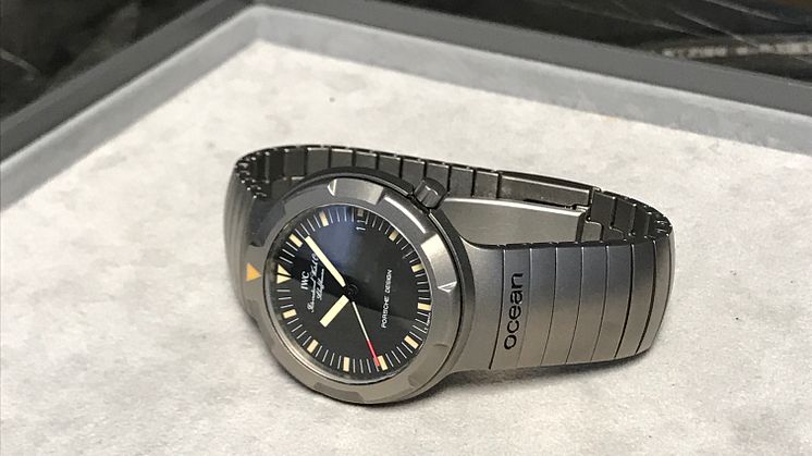 IWC Model Porsche Design Ocean 2000. Estimate: DKK 25,000-30,000 (€ 3,350-4,050).