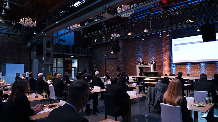 apoBank-Symposium "apoInstitutionell" in den Kölner Balloni-Hallen