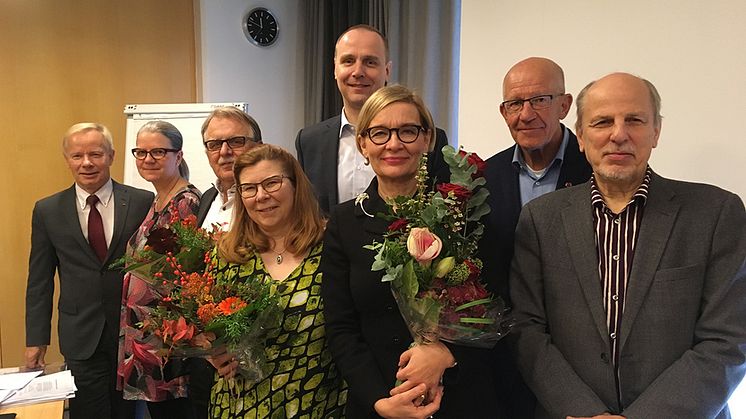 Sydänliiton hallitus 2019. Kuvassa vas. Jyrki Liljeroos, Outi Kurttila, Tuomo Pääkkönen, Päivi Hirsso, Antti Kivelä, puheenjohtaja Paula Risikko, Jaakko Heikkilä ja Matti Ketonen. Kuva Ville Salo.