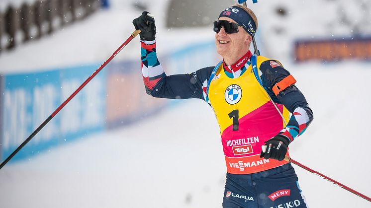 NUMMER 1: Johannes Thingnes Bø leder verdenscupen i skiskyting foran lagkamerat Sturla Holm Lægreid. Foto: Kevin Voigt