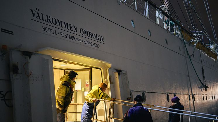 Barken Viking lämnar Göteborg