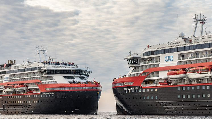 RA and FN(1)_Credit_Hurtigruten Expeditions & Ted Gatlin