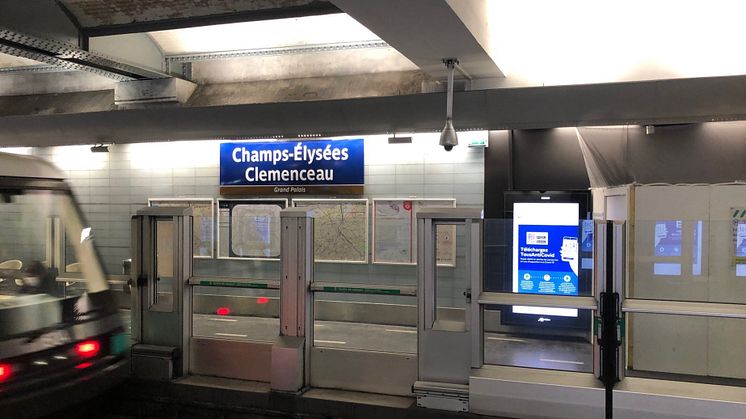 日立の保守スタッフが常駐するシャンゼリゼ・クレマンソー駅