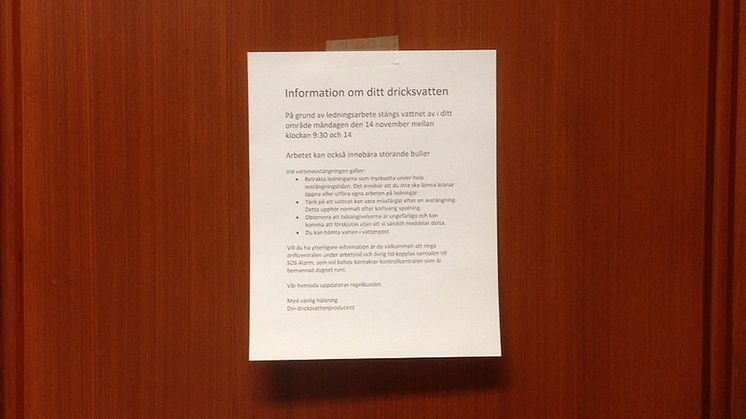 Framsidesbild: Fotomontage av informationslapp uppsatt på dörr vid planerad avstängning, Mia Bondelind, Chalmers